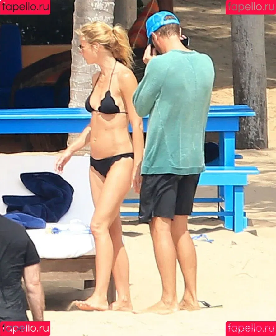 Gwyneth Paltrow / GwynethPaltrow Onlyfans Photo Gallery 