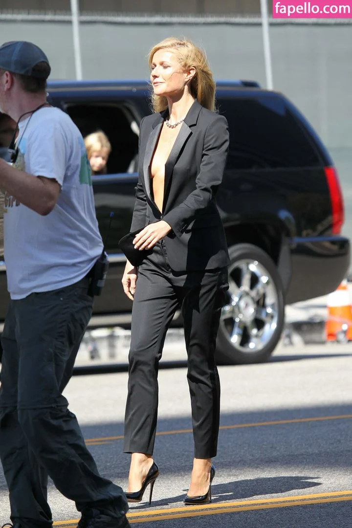 Gwyneth Paltrow / GwynethPaltrow Onlyfans Photo Gallery 