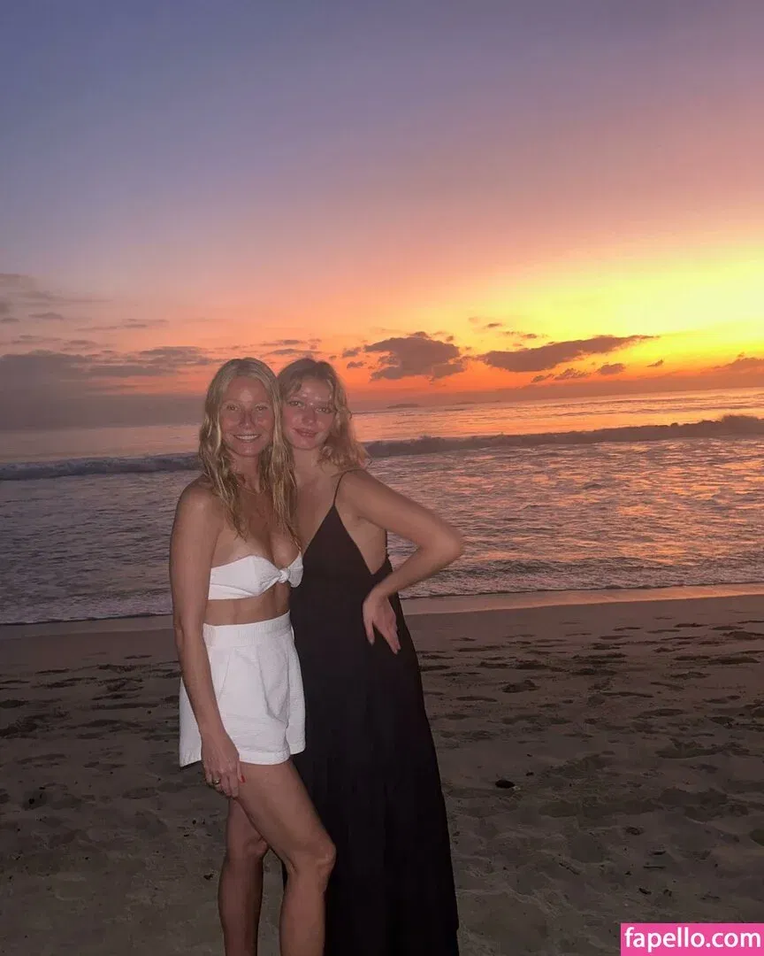 Gwyneth Paltrow / GwynethPaltrow Onlyfans Photo Gallery 