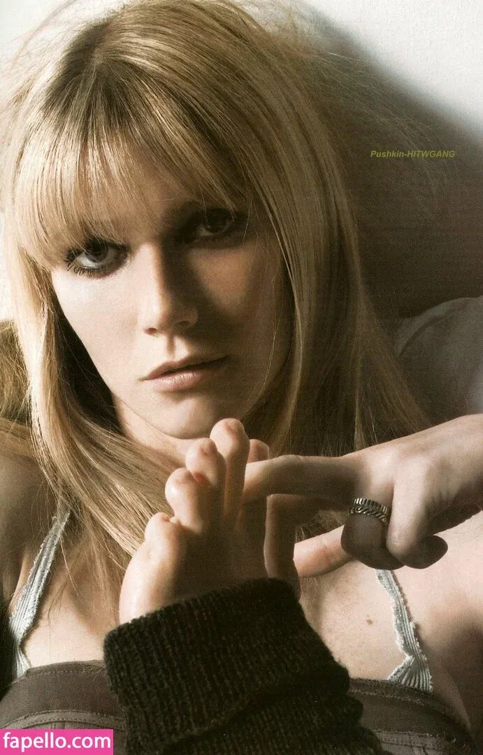 Gwyneth Paltrow / GwynethPaltrow Onlyfans Photo Gallery 