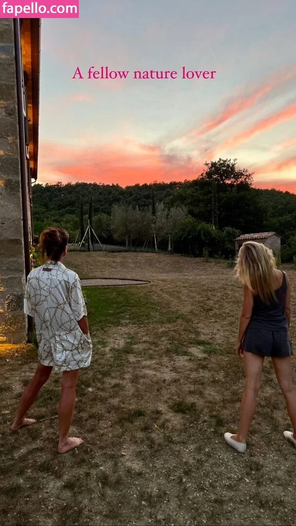 Gwyneth Paltrow / GwynethPaltrow Onlyfans Photo Gallery 