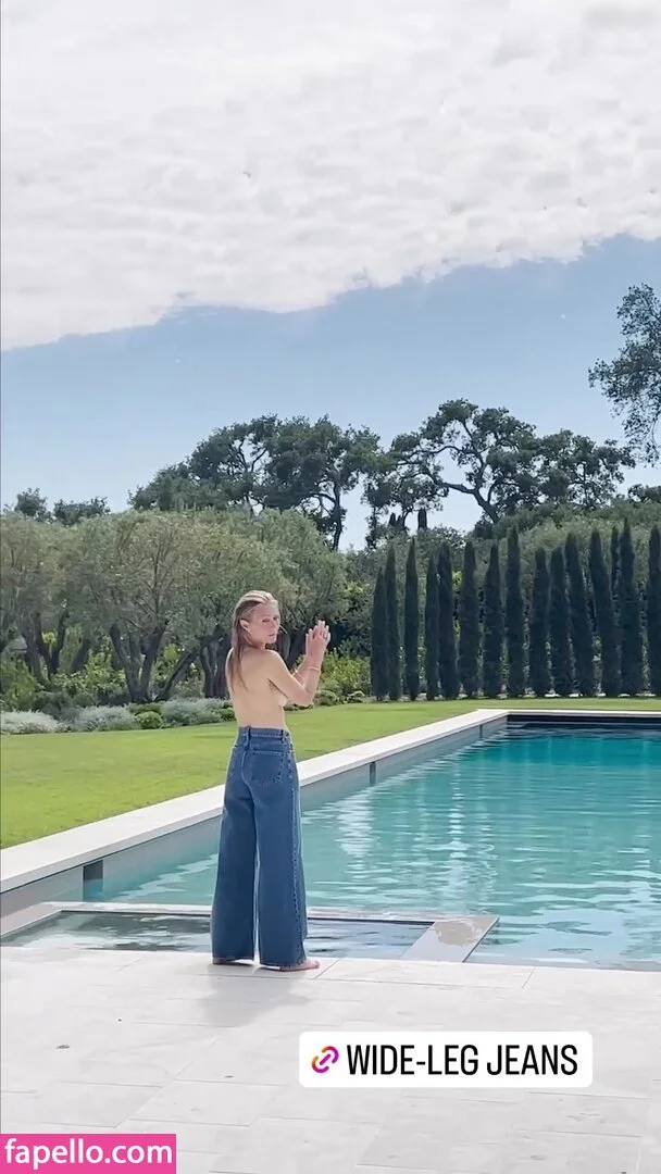 Gwyneth Paltrow / GwynethPaltrow Onlyfans Photo Gallery 