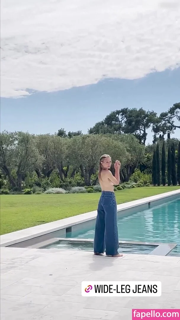 Gwyneth Paltrow / GwynethPaltrow Onlyfans Photo Gallery 