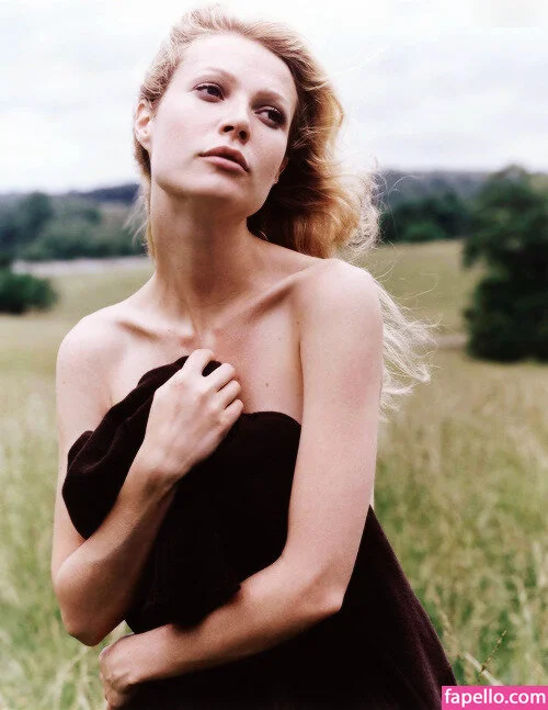 Gwyneth Paltrow / GwynethPaltrow Onlyfans Photo Gallery 