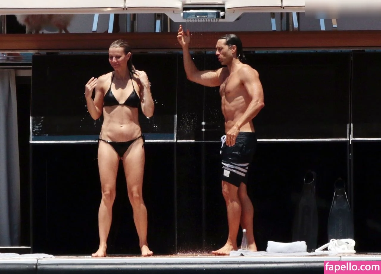 Gwyneth Paltrow / GwynethPaltrow Onlyfans Photo Gallery 