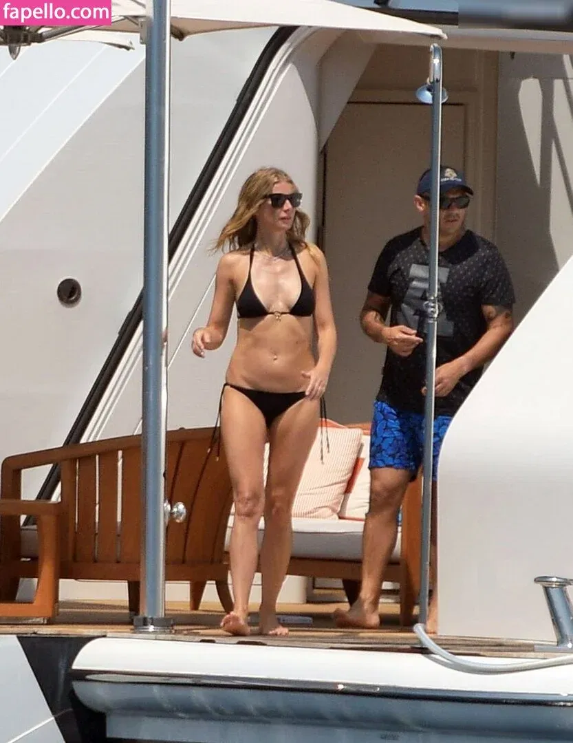 Gwyneth Paltrow / GwynethPaltrow Onlyfans Photo Gallery 
