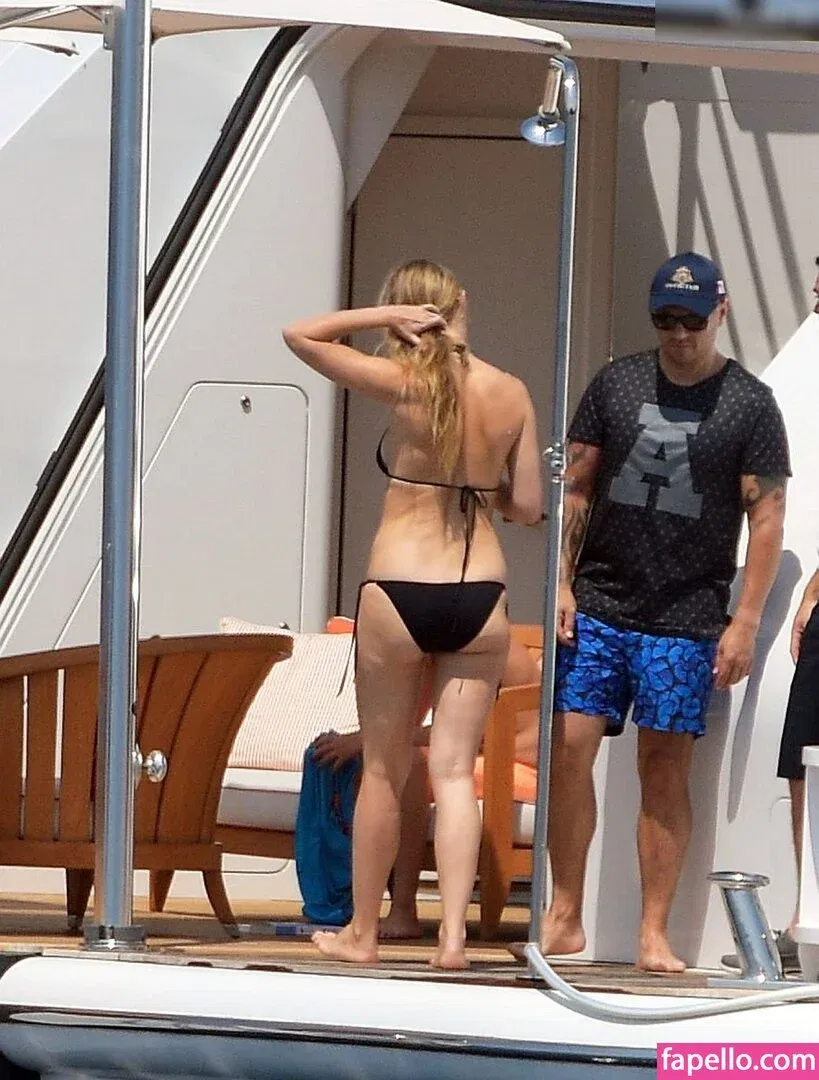 Gwyneth Paltrow / GwynethPaltrow Onlyfans Photo Gallery 