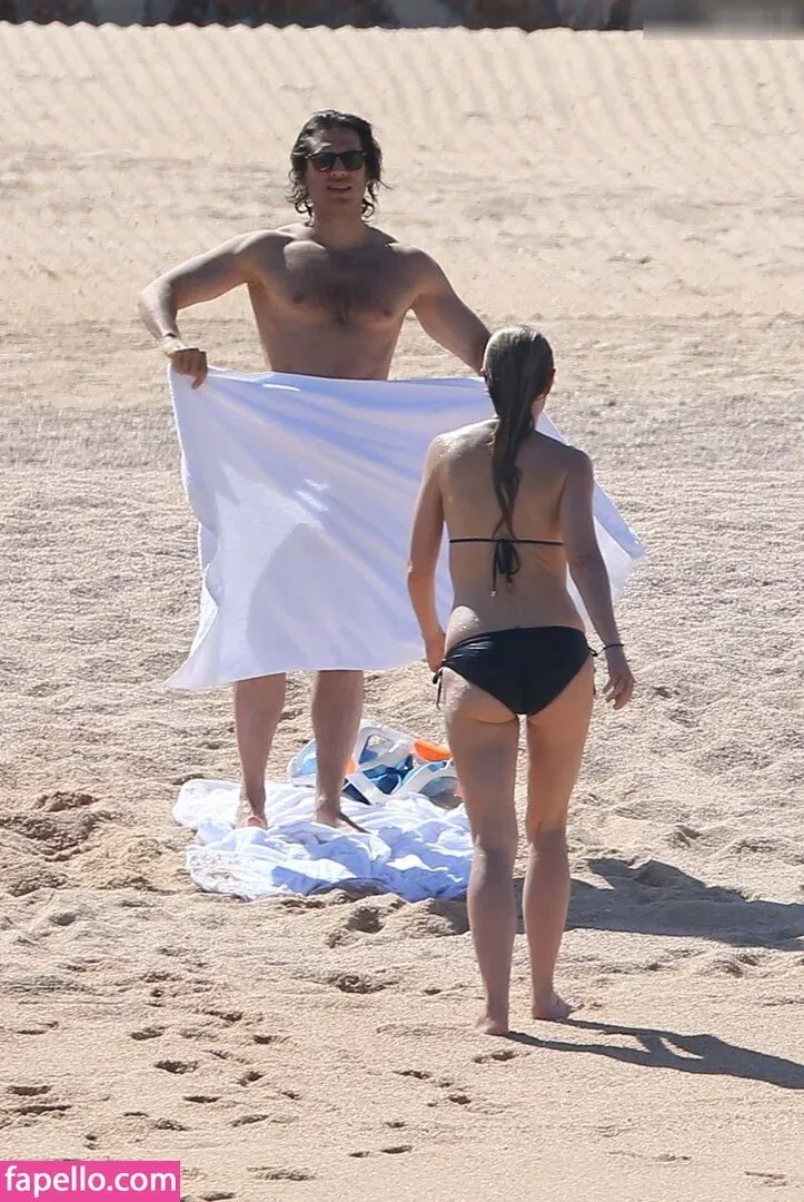 Gwyneth Paltrow / GwynethPaltrow Onlyfans Photo Gallery 