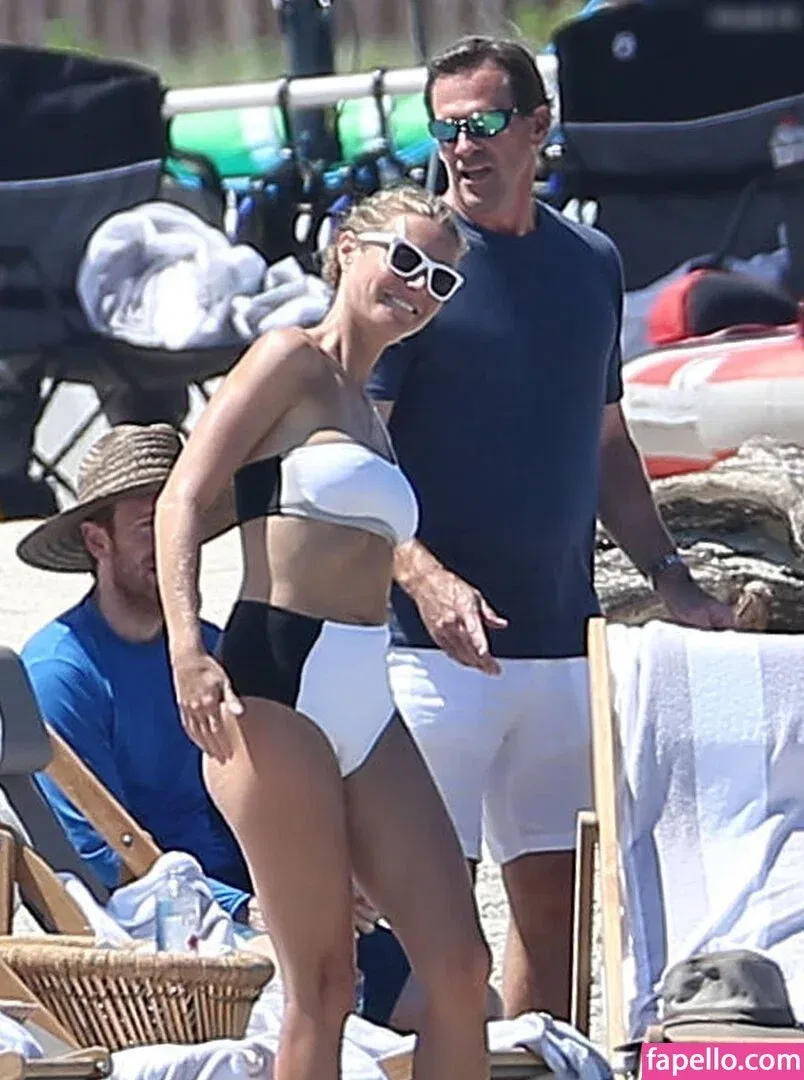 Gwyneth Paltrow / GwynethPaltrow Onlyfans Photo Gallery 