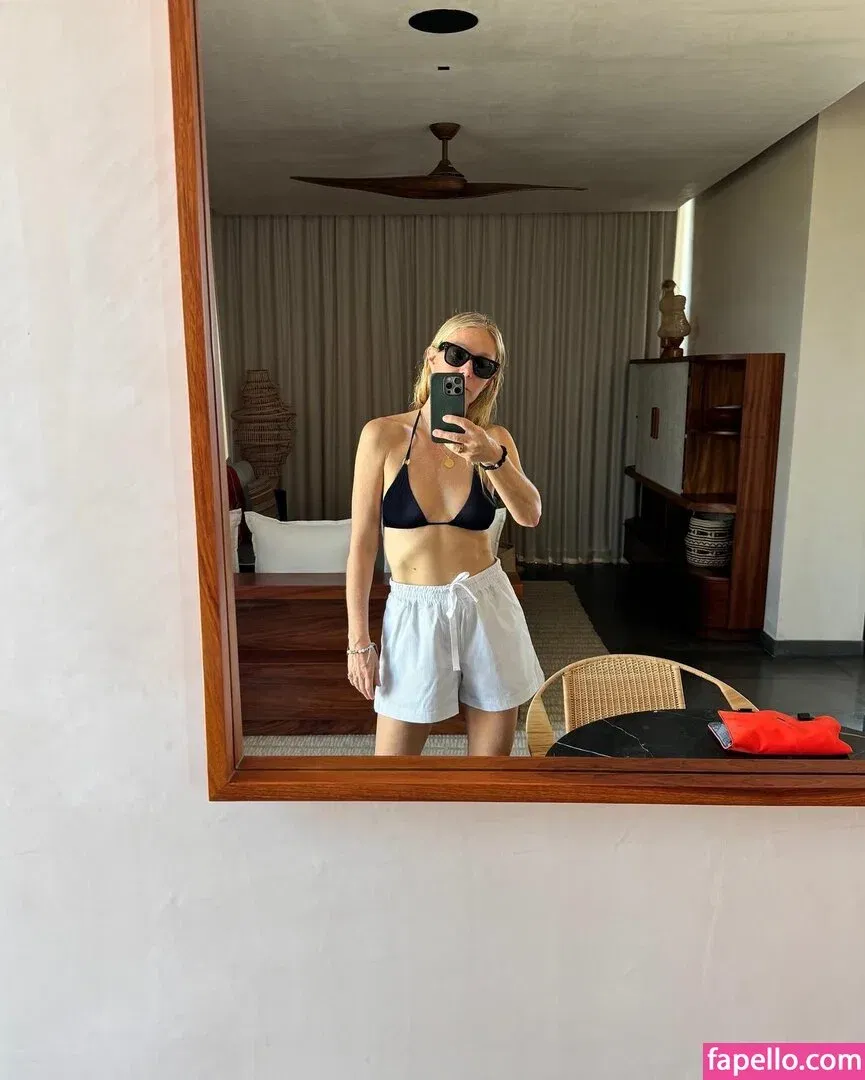 Gwyneth Paltrow / GwynethPaltrow Onlyfans Photo Gallery 