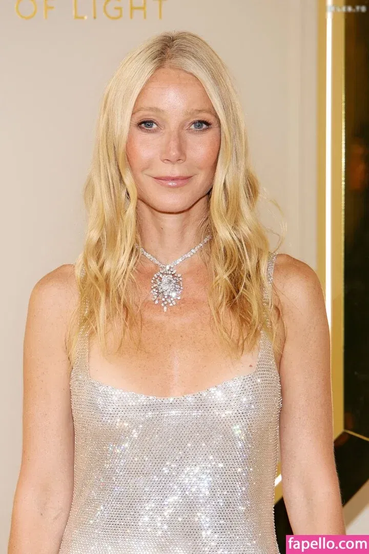 Gwyneth Paltrow / GwynethPaltrow Onlyfans Photo Gallery 