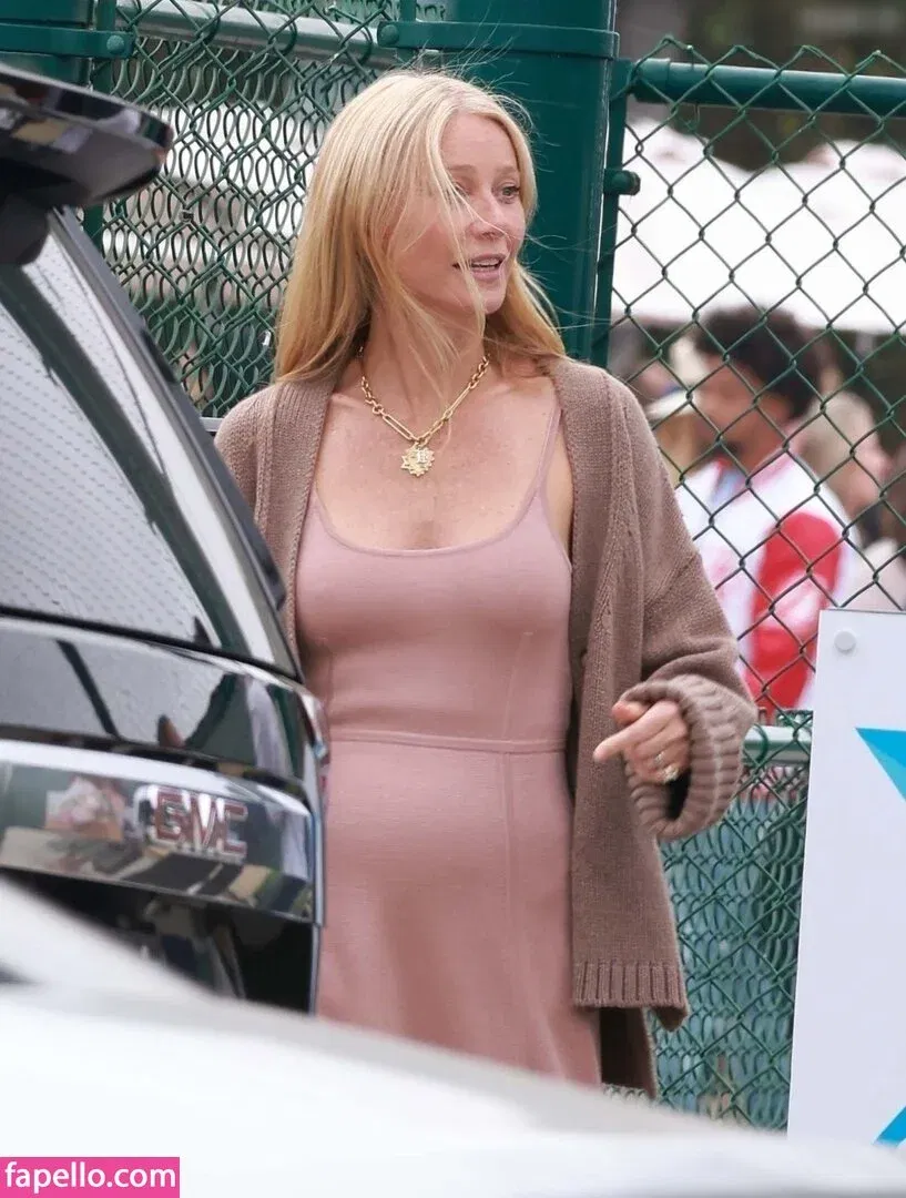 Gwyneth Paltrow / GwynethPaltrow Onlyfans Photo Gallery 