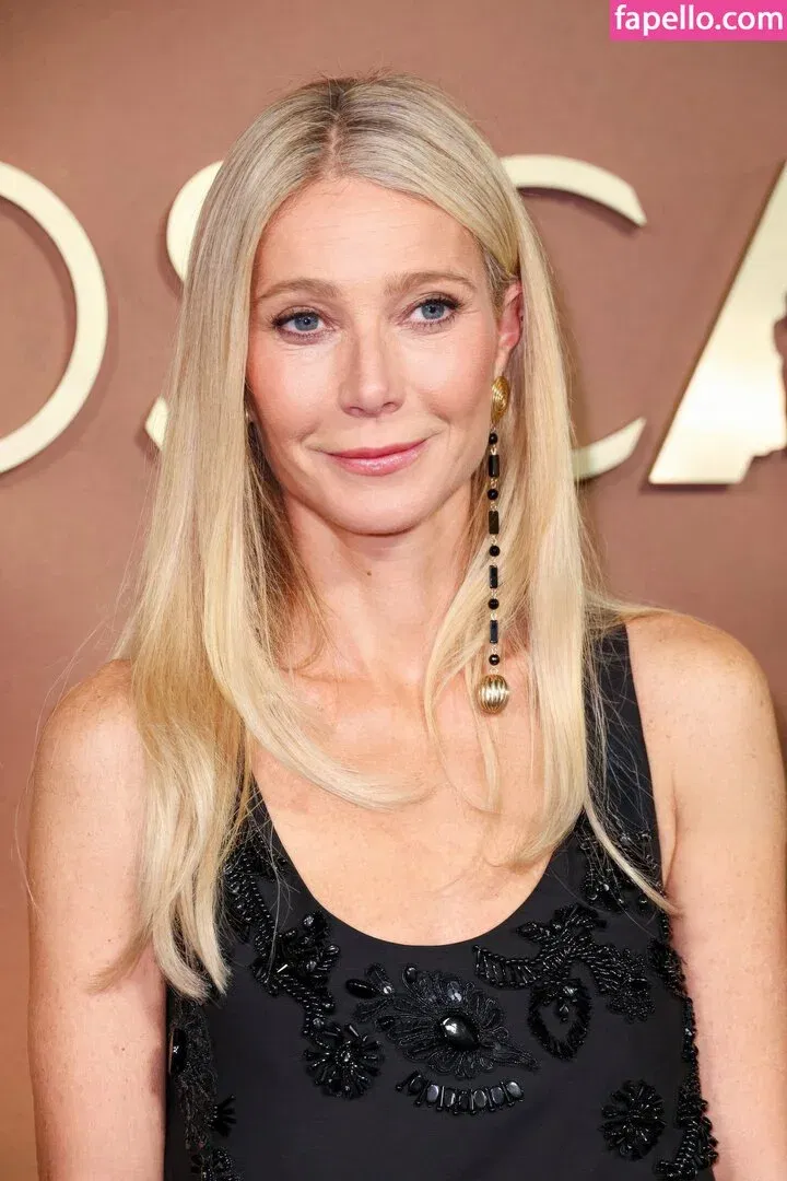 Gwyneth Paltrow / GwynethPaltrow Onlyfans Photo Gallery 