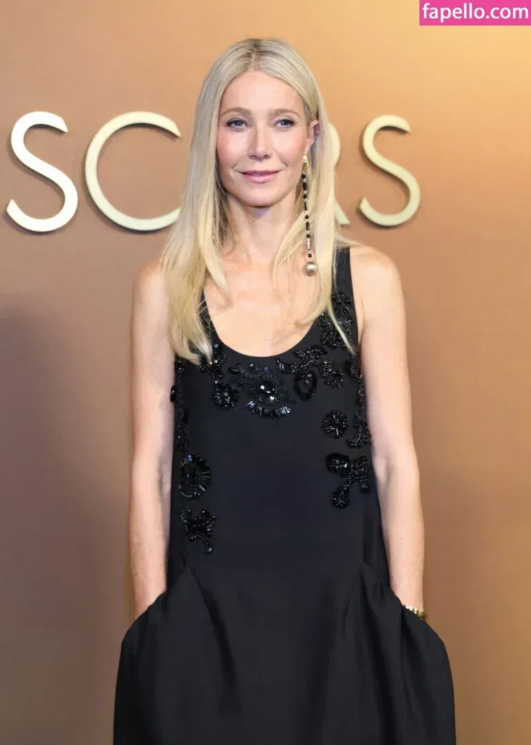 Gwyneth Paltrow / GwynethPaltrow Onlyfans Photo Gallery 