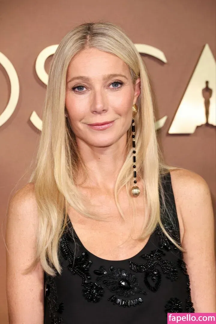 Gwyneth Paltrow / GwynethPaltrow Onlyfans Photo Gallery 