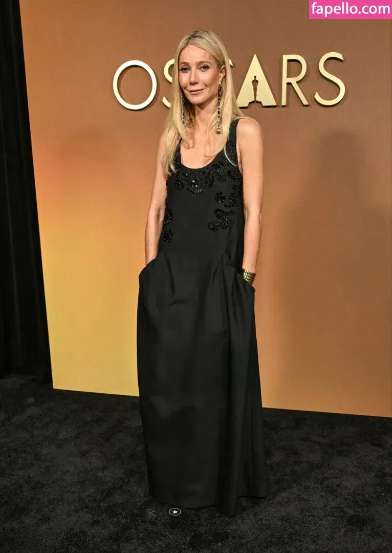 Gwyneth Paltrow / GwynethPaltrow Onlyfans Photo Gallery 