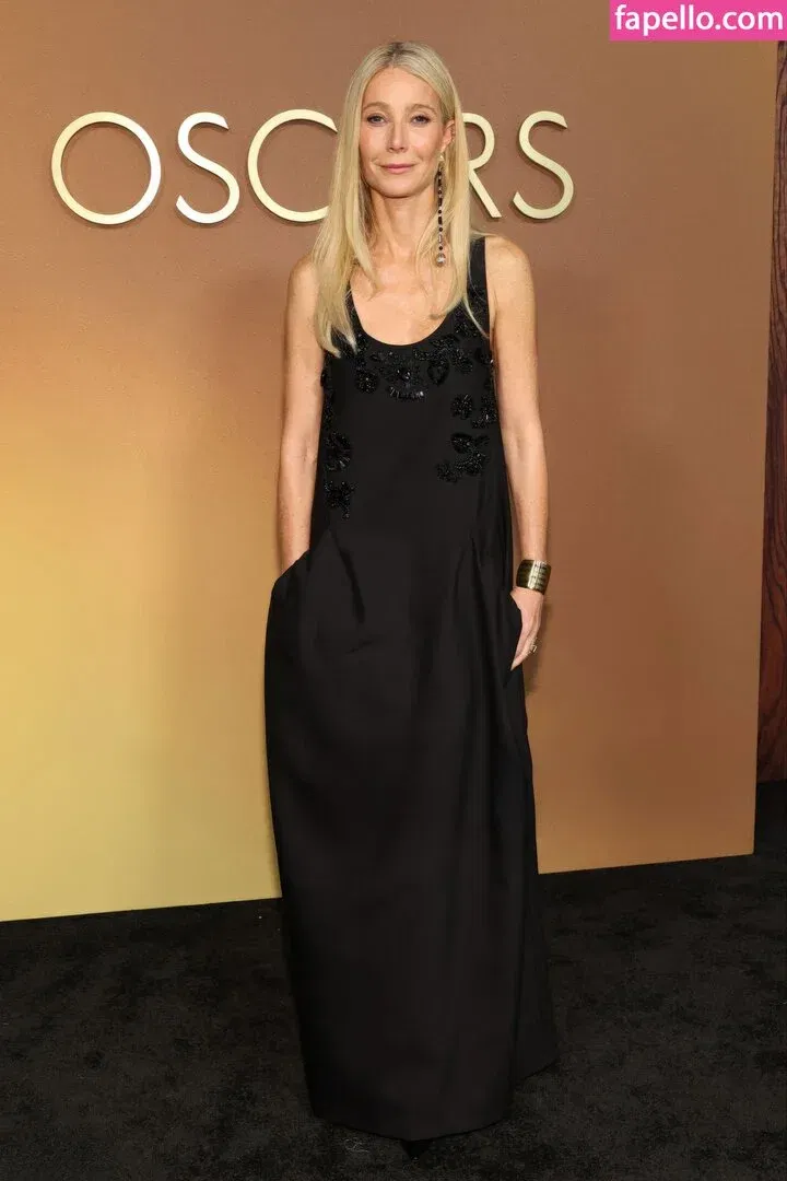 Gwyneth Paltrow / GwynethPaltrow Onlyfans Photo Gallery 