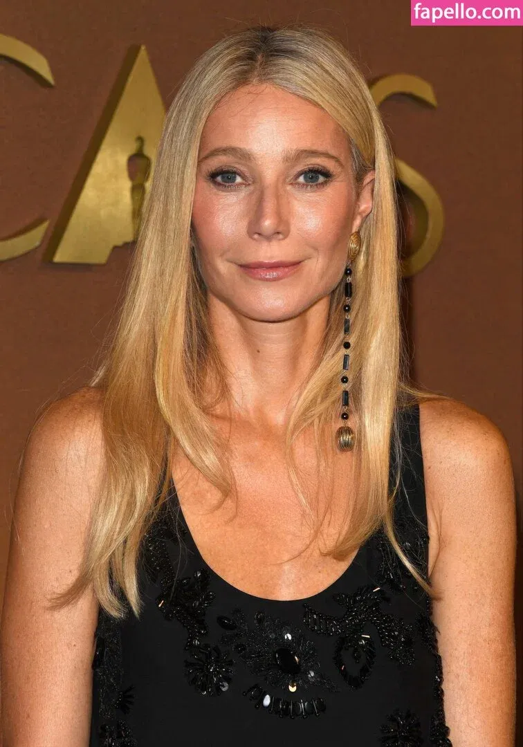 Gwyneth Paltrow / GwynethPaltrow Onlyfans Photo Gallery 