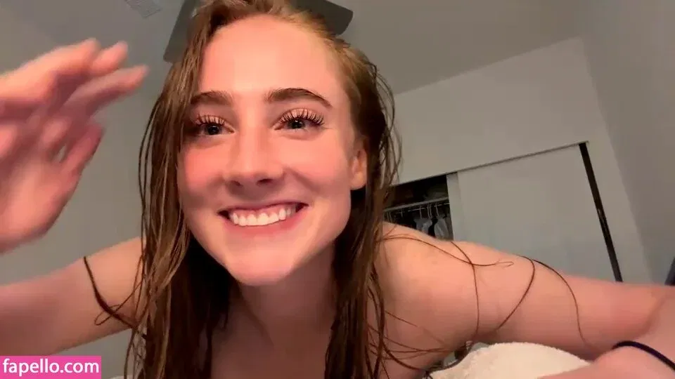 raegan.25 / raegan2025 / raegan25 Onlyfans Photo Gallery 