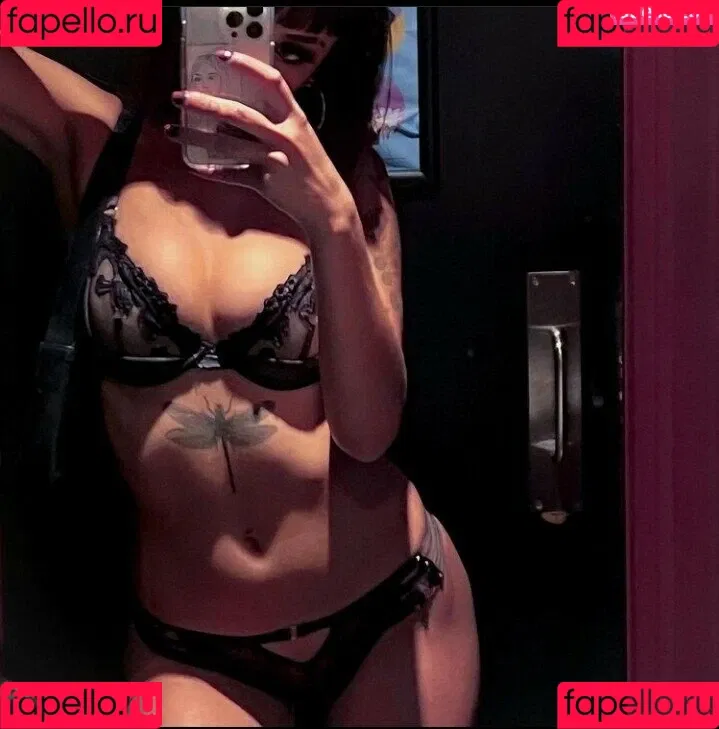 Akasha Collins / Arivalilith Onlyfans Photo Gallery 