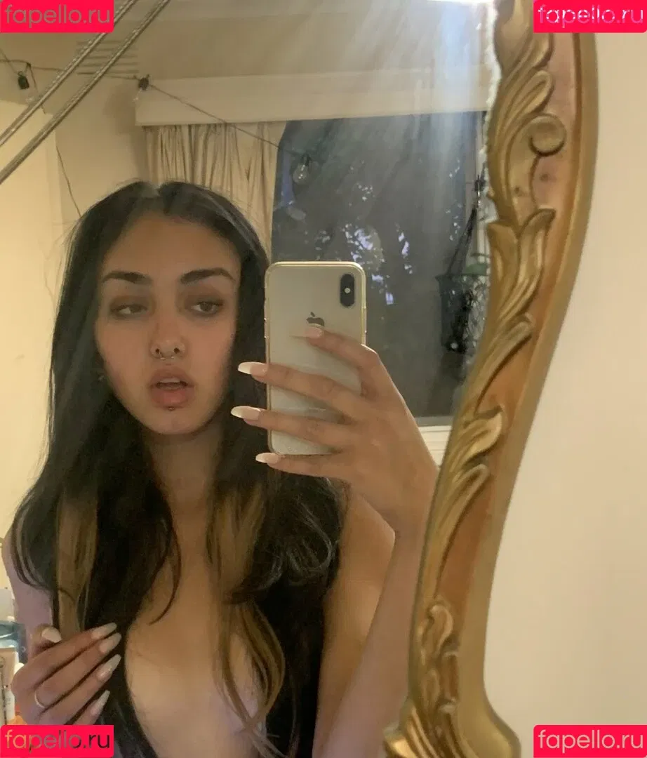 Akasha Collins / Arivalilith Onlyfans Photo Gallery 
