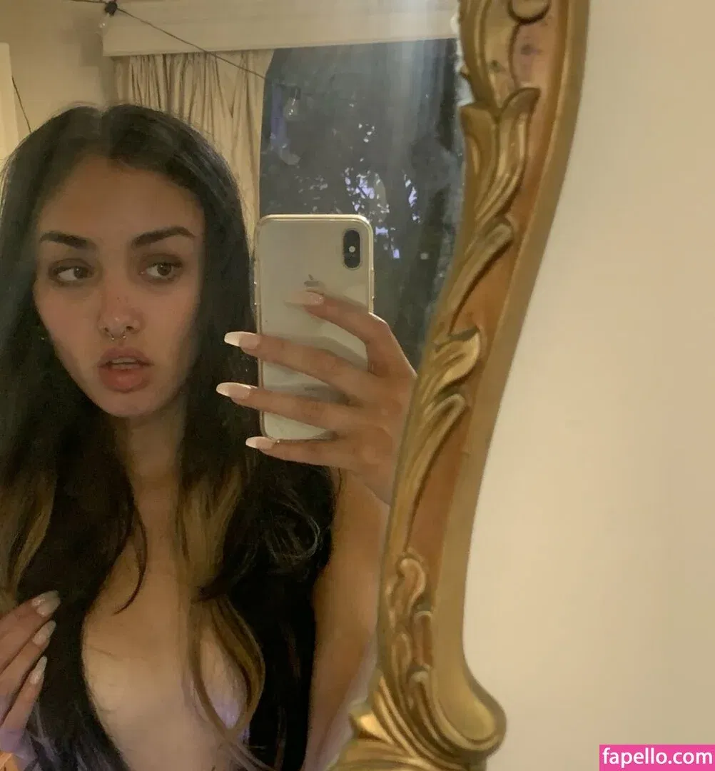 Akasha Collins / Arivalilith Onlyfans Photo Gallery 