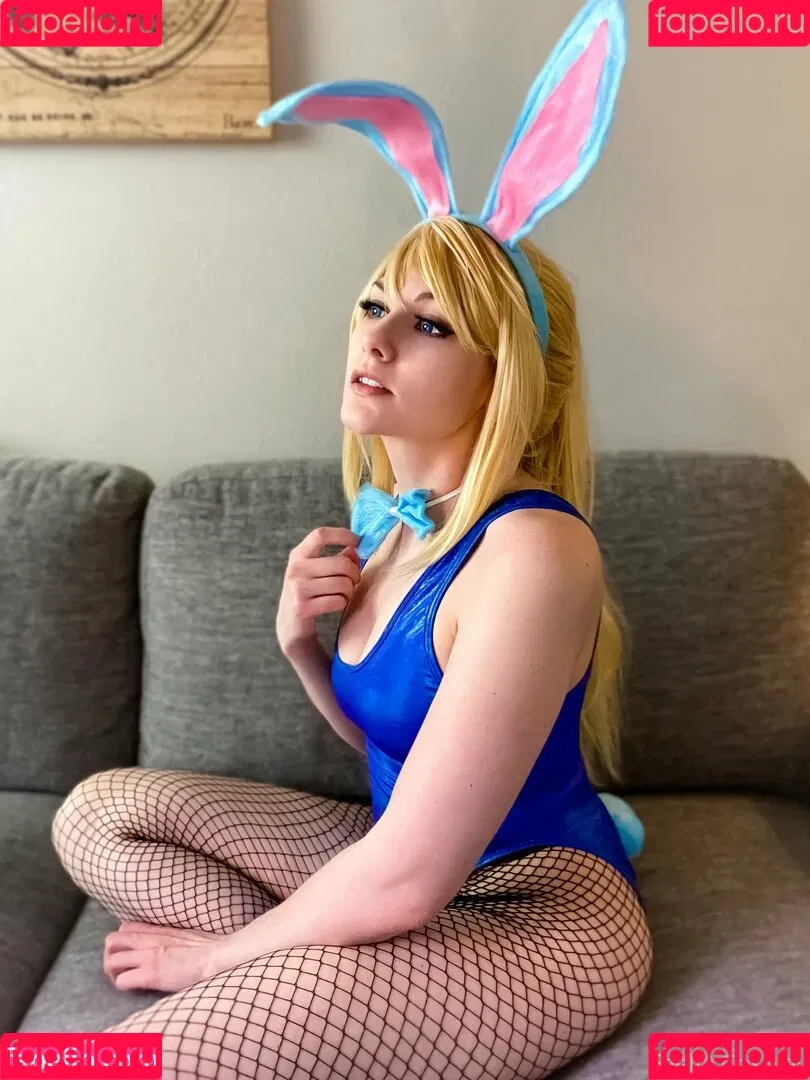 faeliafire / justfaelia Onlyfans Photo Gallery 