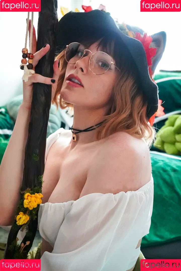 faeliafire / justfaelia Onlyfans Photo Gallery 