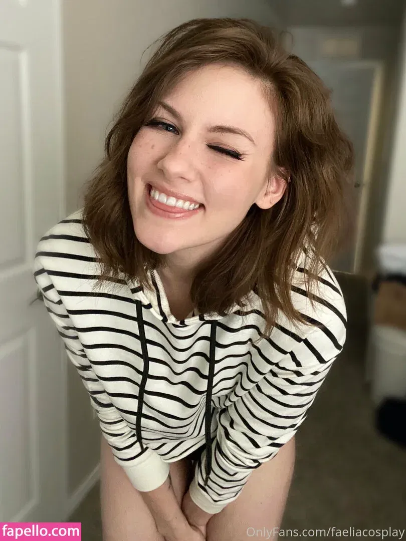 faeliafire / justfaelia Onlyfans Photo Gallery 