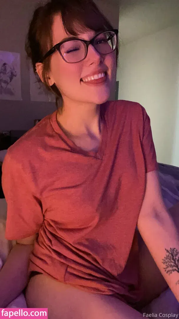 faeliafire / justfaelia Onlyfans Photo Gallery 