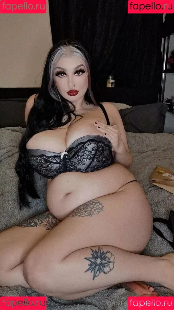 busty_beauty_girls / bustyaltgirl Onlyfans Photo Gallery 