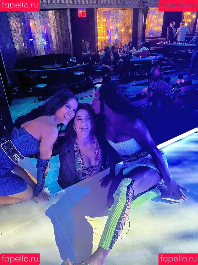 Bayley / Pamela Rose Martinez / bayley.r / https: / itsmebayley Onlyfans Photo Gallery 