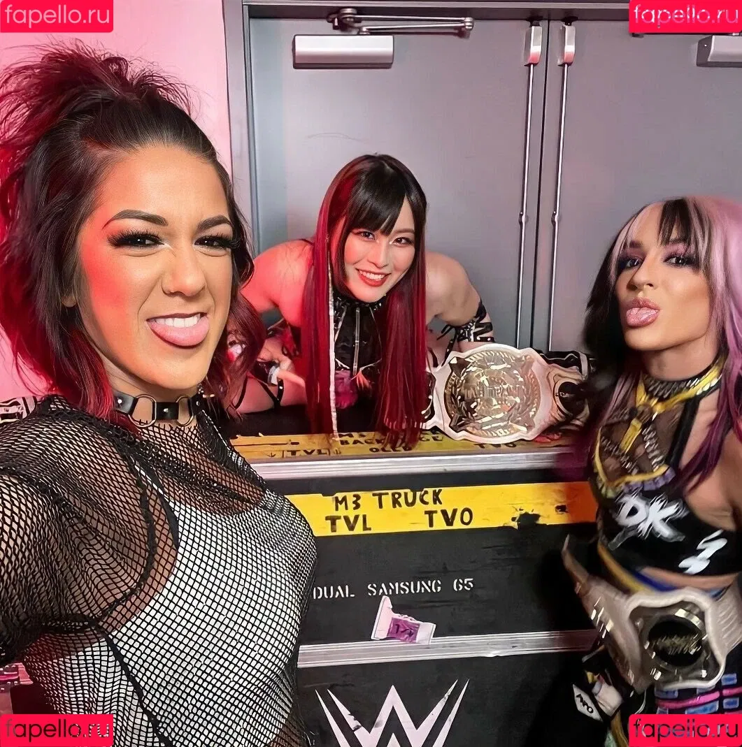 Bayley / Pamela Rose Martinez / bayley.r / https: / itsmebayley Onlyfans Photo Gallery 