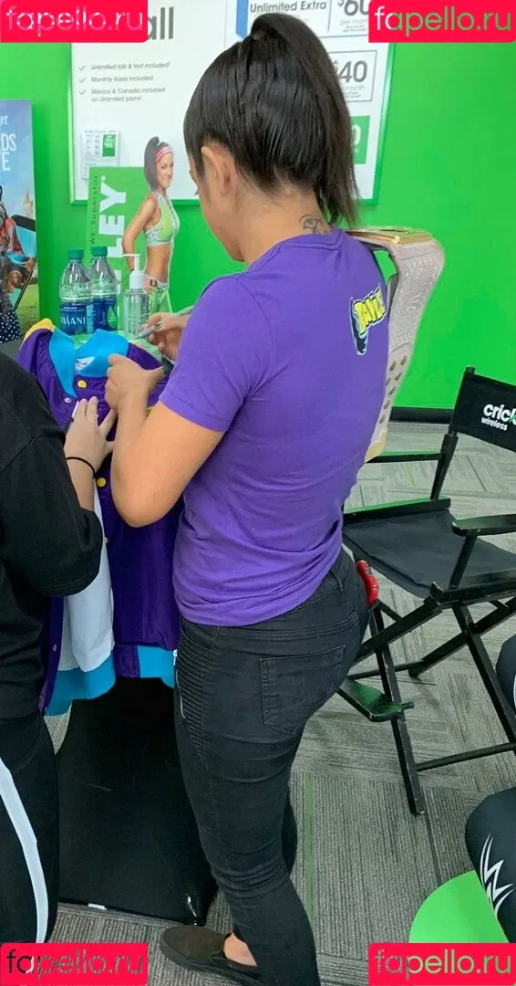 Bayley / Pamela Rose Martinez / bayley.r / https: / itsmebayley Onlyfans Photo Gallery 