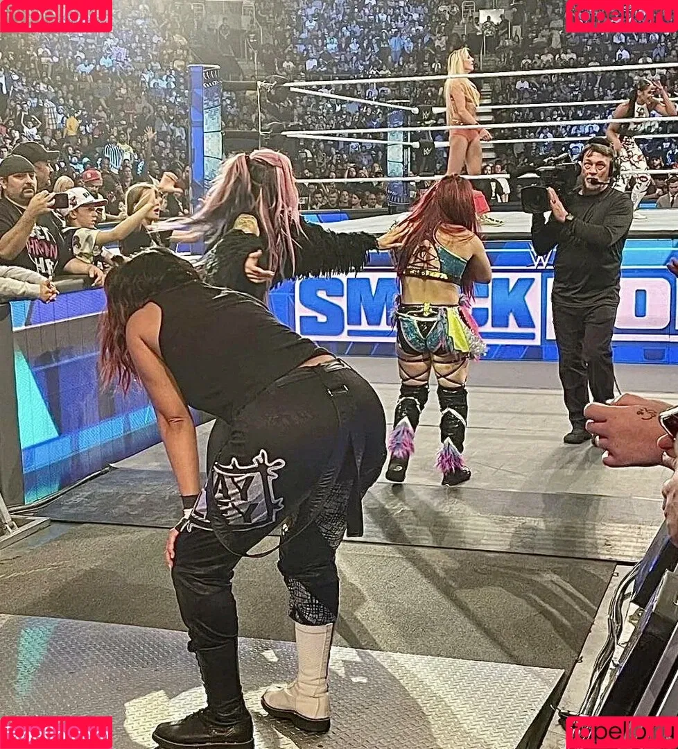 Bayley / Pamela Rose Martinez / bayley.r / https: / itsmebayley Onlyfans Photo Gallery 