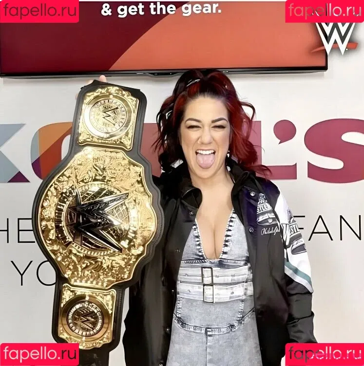 Bayley / Pamela Rose Martinez / bayley.r / https: / itsmebayley Onlyfans Photo Gallery 