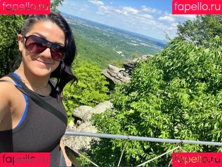 Bayley / Pamela Rose Martinez / bayley.r / https: / itsmebayley Onlyfans Photo Gallery 