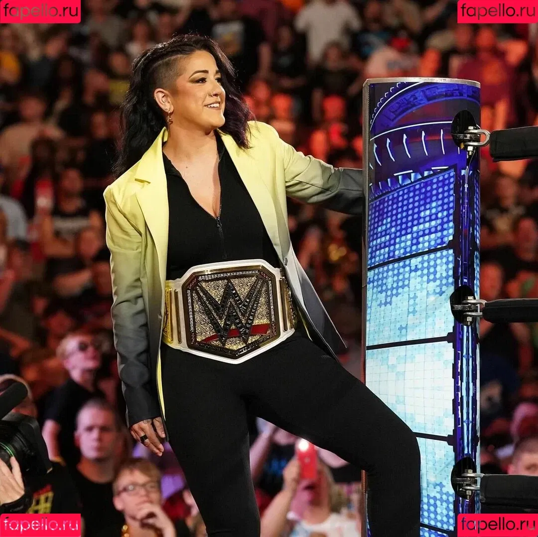 Bayley / Pamela Rose Martinez / bayley.r / https: / itsmebayley Onlyfans Photo Gallery 