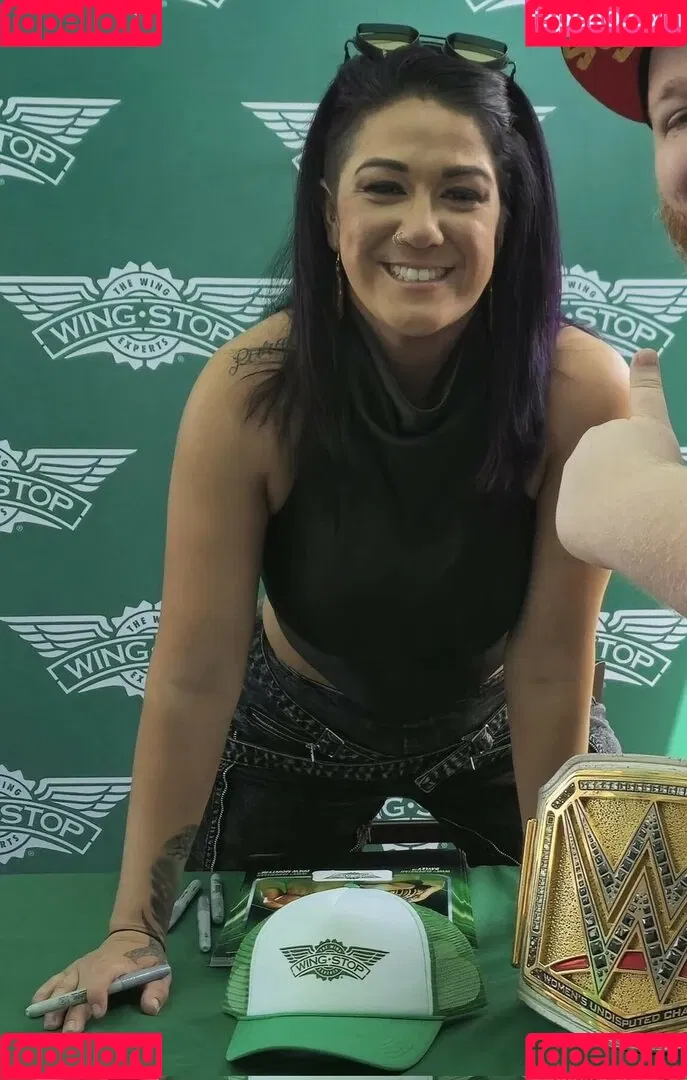 Bayley / Pamela Rose Martinez / bayley.r / https: / itsmebayley Onlyfans Photo Gallery 