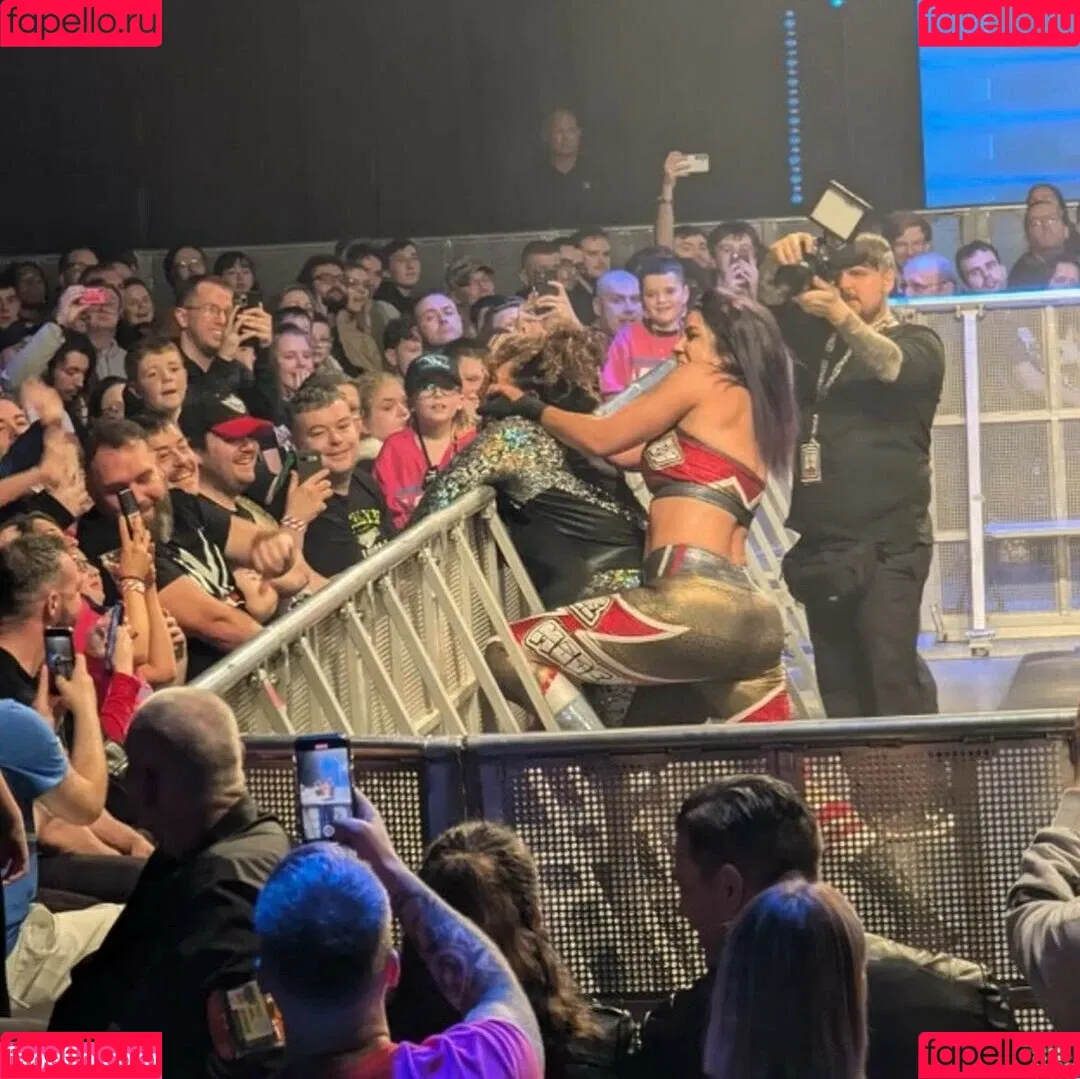 Bayley / Pamela Rose Martinez / bayley.r / https: / itsmebayley Onlyfans Photo Gallery 