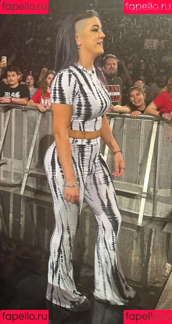 Bayley / Pamela Rose Martinez / bayley.r / https: / itsmebayley Onlyfans Photo Gallery 