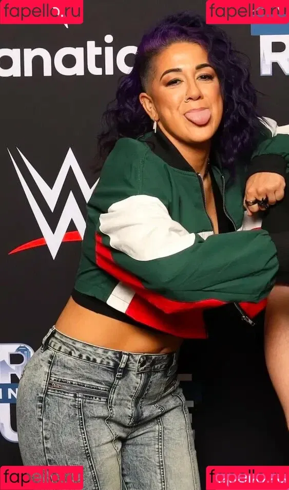 Bayley / Pamela Rose Martinez / bayley.r / https: / itsmebayley Onlyfans Photo Gallery 