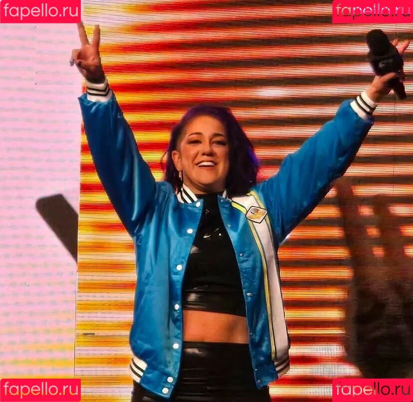 Bayley / Pamela Rose Martinez / bayley.r / https: / itsmebayley Onlyfans Photo Gallery 