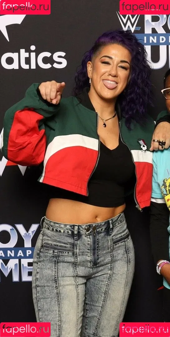 Bayley / Pamela Rose Martinez / bayley.r / https: / itsmebayley Onlyfans Photo Gallery 
