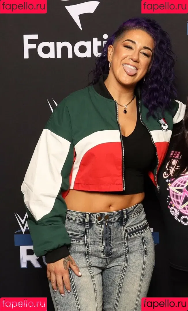 Bayley / Pamela Rose Martinez / bayley.r / https: / itsmebayley Onlyfans Photo Gallery 