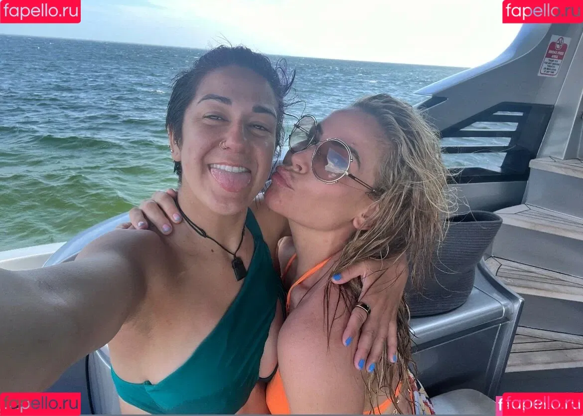 Bayley / Pamela Rose Martinez / bayley.r / https: / itsmebayley Onlyfans Photo Gallery 