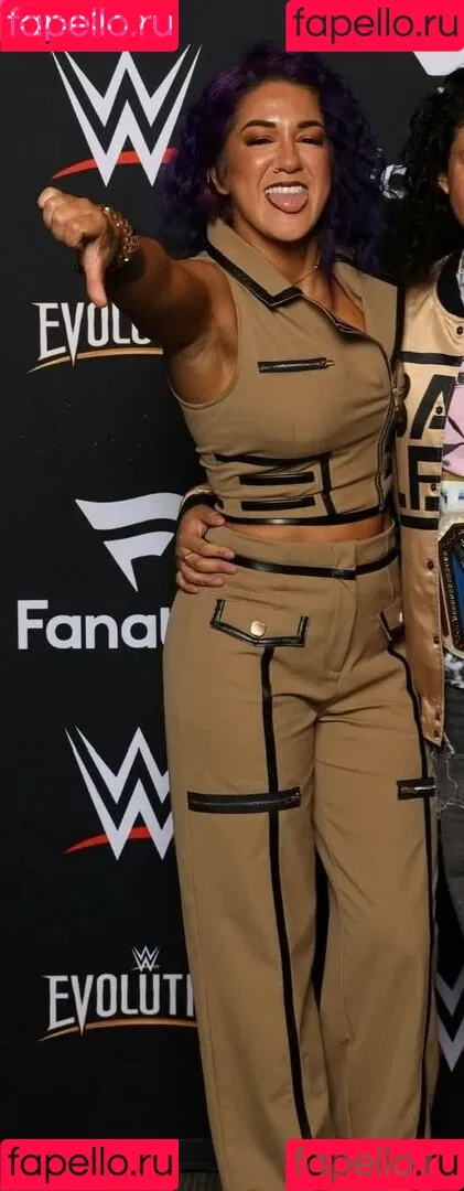 Bayley / Pamela Rose Martinez / bayley.r / https: / itsmebayley Onlyfans Photo Gallery 