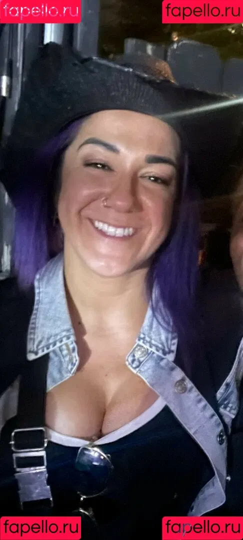 Bayley / Pamela Rose Martinez / bayley.r / https: / itsmebayley Onlyfans Photo Gallery 