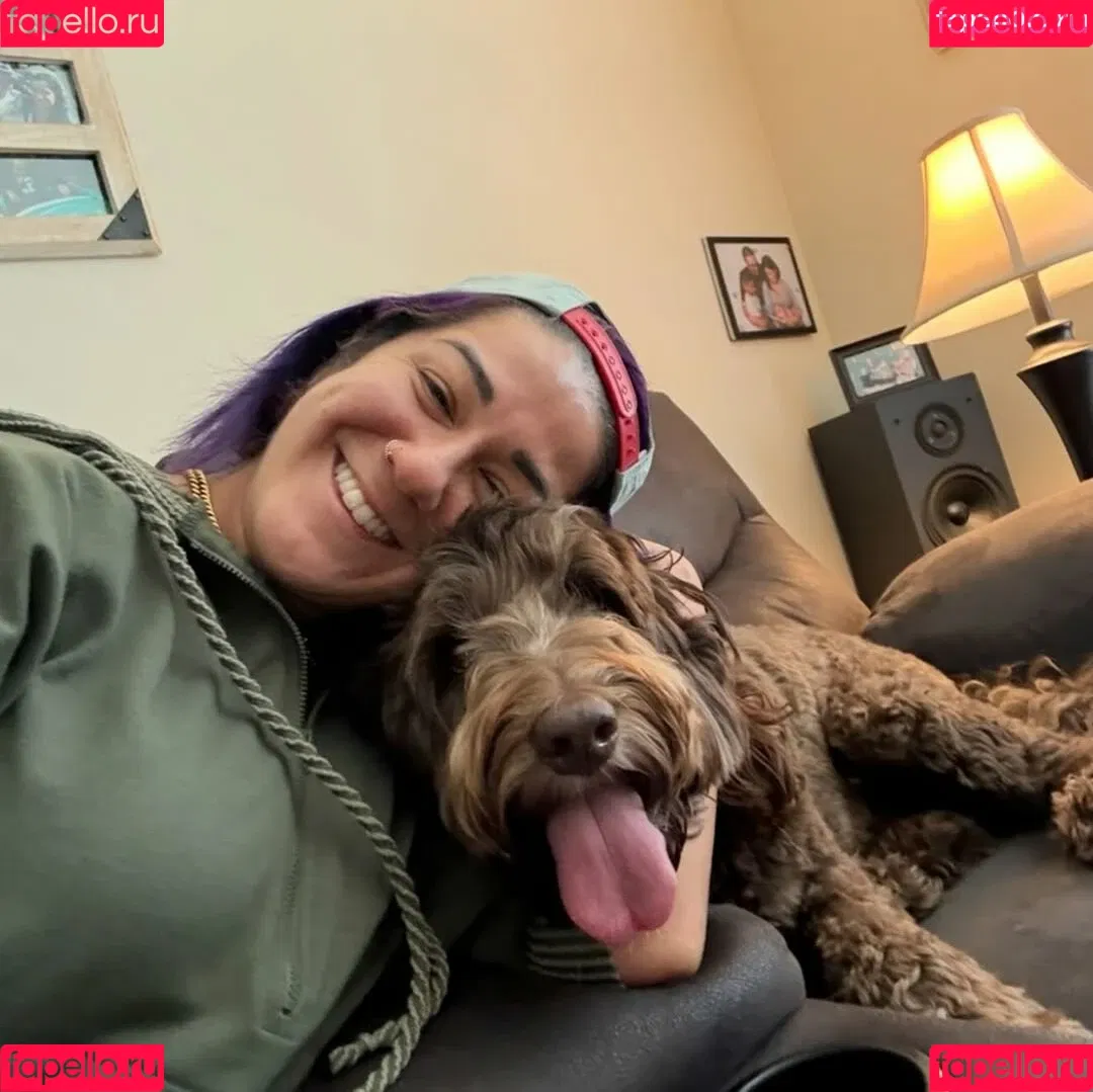 Bayley / Pamela Rose Martinez / bayley.r / https: / itsmebayley Onlyfans Photo Gallery 