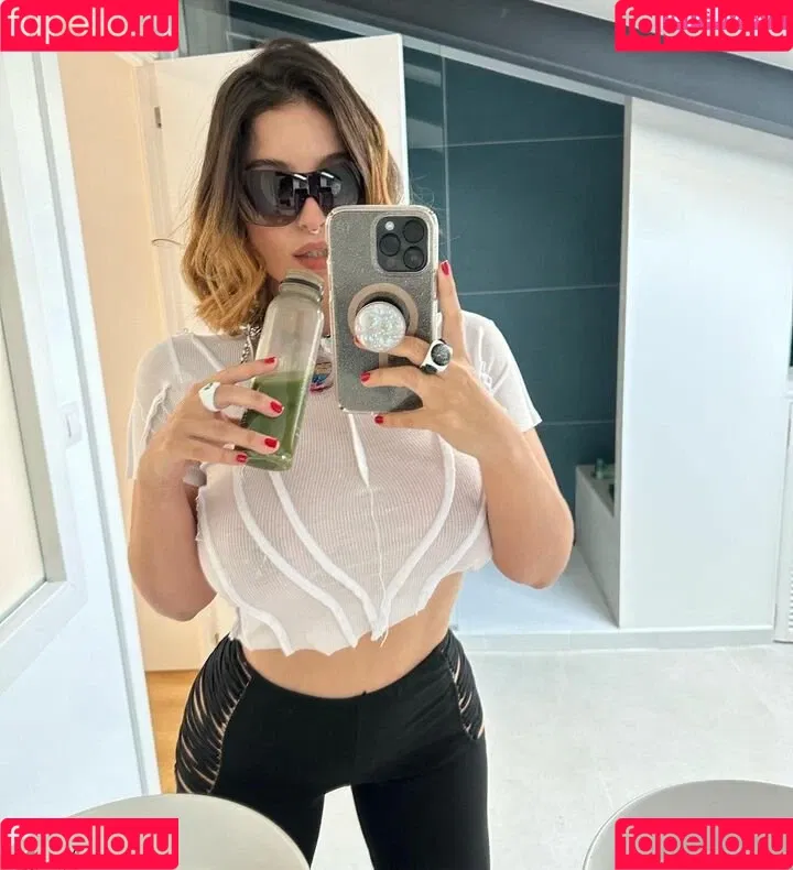 Antonella / Lasirena69 / lasirena69_ Onlyfans Photo Gallery 